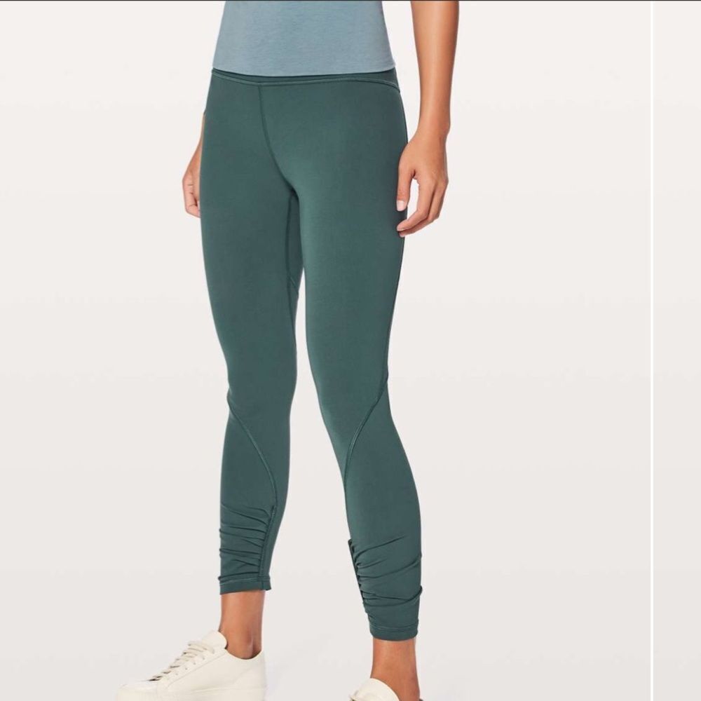 LULULEMON Play Off the Pleats Tight Teal Shadow Size 6
